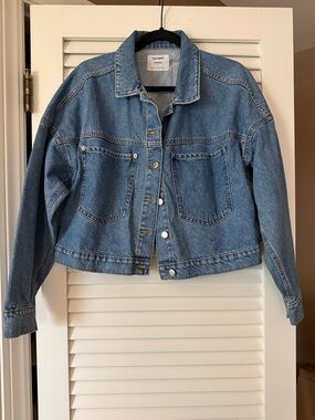 Old Navy Boyfriend Cropped Denim Jacket with Pockets Size Large EUC